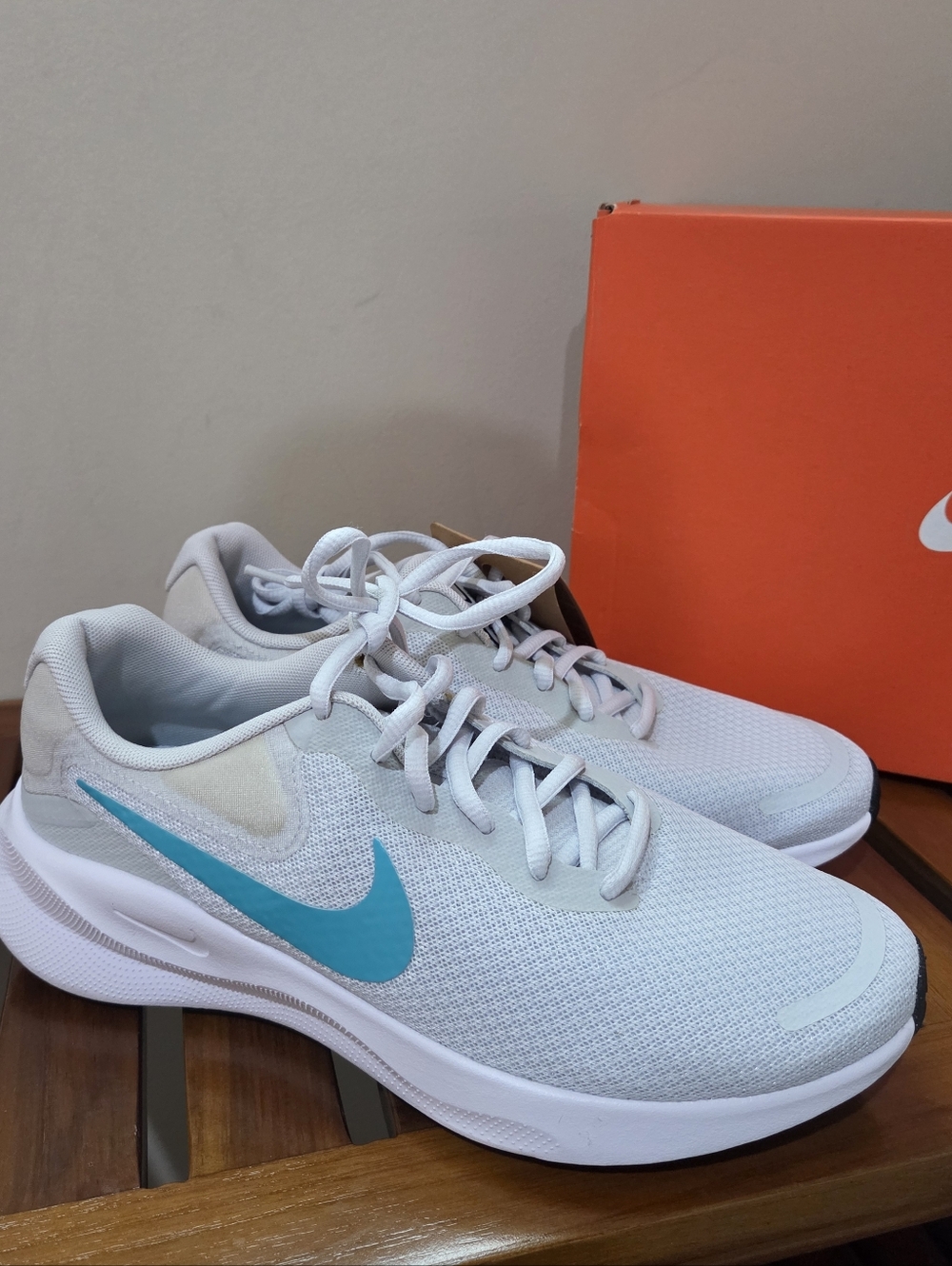Nike Revolution 7 Light Gray Mesh Runners with Teal Swoosh Accent New